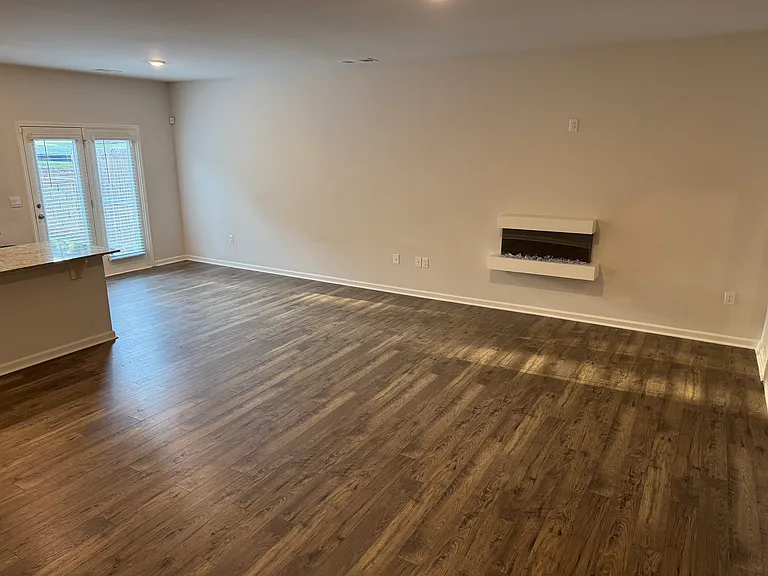 300 Stoneybrook Dr — Photo 17