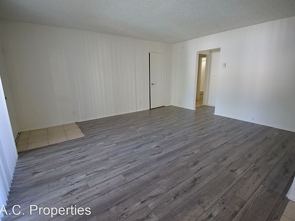 5th image of 6115 Whitsett Ave APT 114