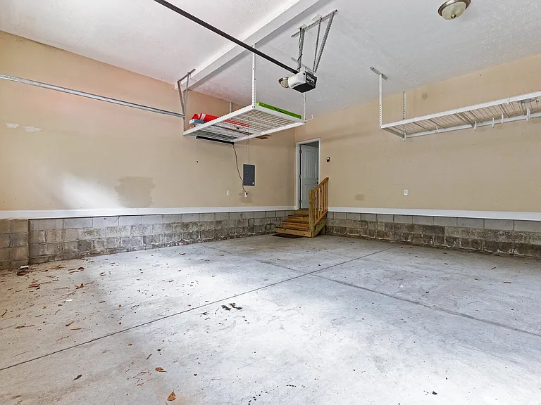 768 Riverbirch Dr — Photo 35