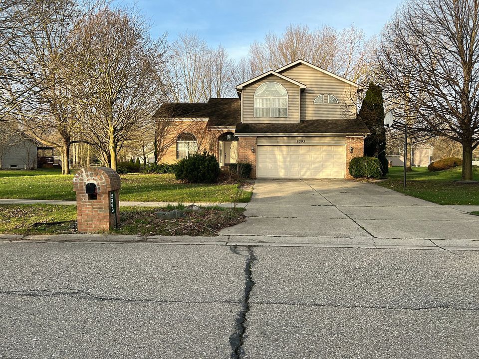 1st image of 2393 Willowdale Dr