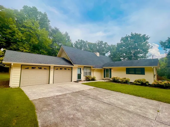 8703 Brow Lake Rd, Soddy Daisy, TN 37379
