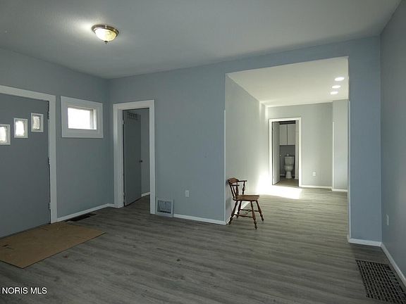 5th image of 237 Yondota St