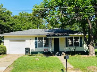917 N Anna St, Pilot Point, TX 76258