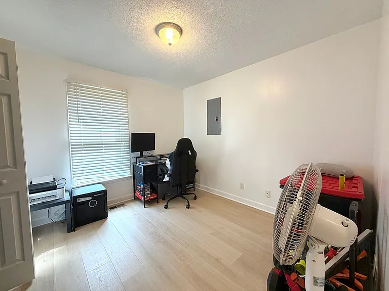 783 Princeton Cir — Photo 14