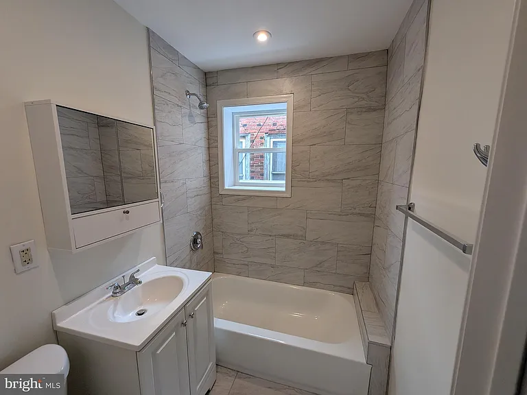 5609 Walton Ave — Photo 13