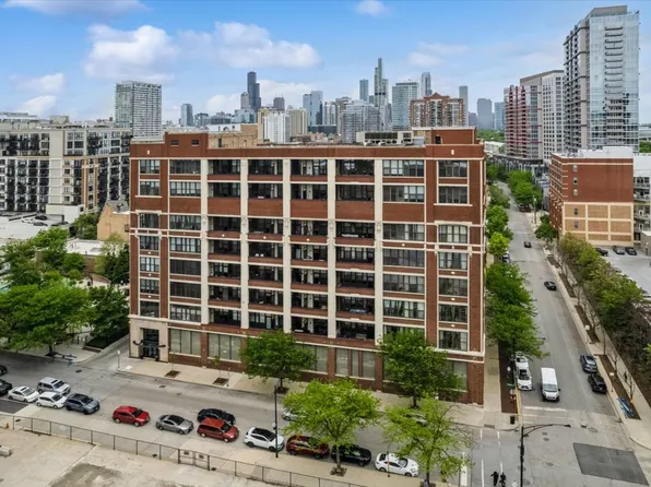 320 E 21st St Unit 807, Chicago, IL 60616