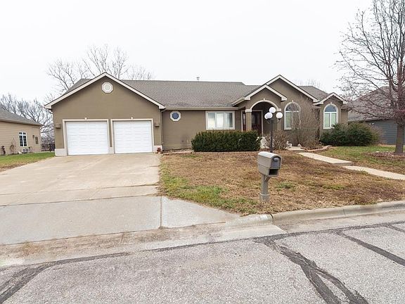 3rd image of 1507 Briargate Dr