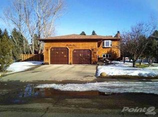 1388 4th Ave E, Dickinson, ND 58601