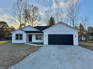 421 Mill Spgs, Fillmore, IN 46128