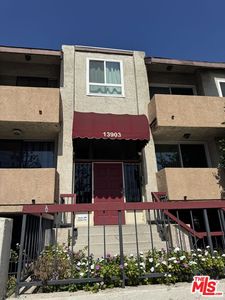 13903 Sherman Way APT 7, Los angeles, CA, 91405