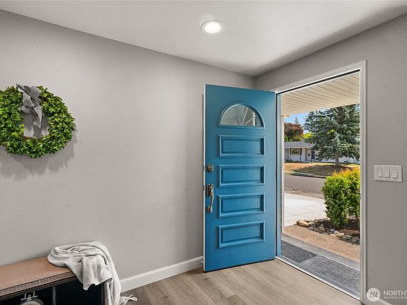 2nd image of 2505 26th Street SE