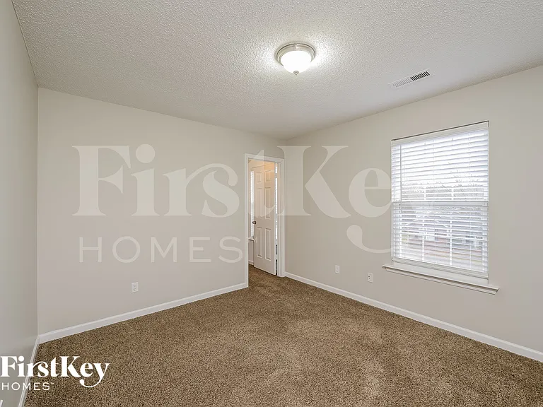 6052 Glen Way Dr — Photo 11