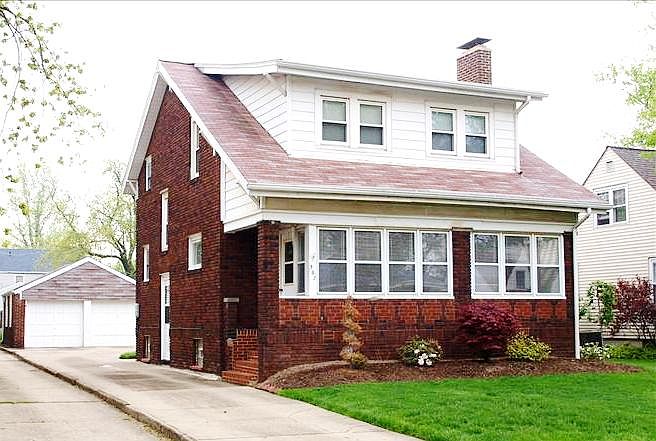 1st image of 567 Oak Knoll Ave SE