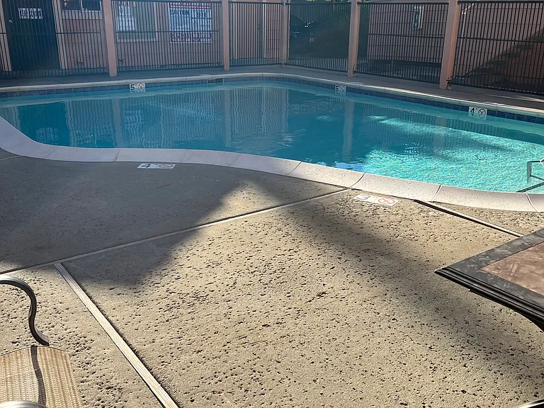 2321 Peach Tree Dr #15 — Photo 2