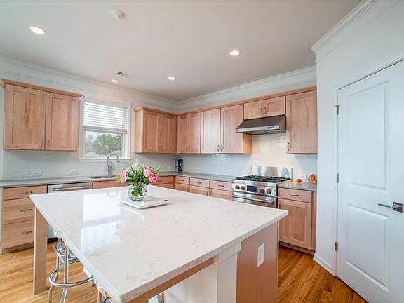 4th image of 168 Marlow Dr