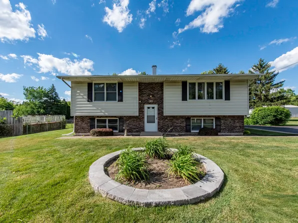 12674 W Crescent Ave, Waukegan, IL 60085