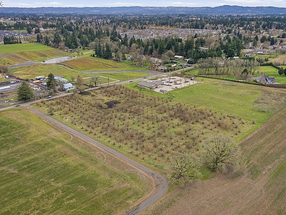 4th image of 21750 SW Rosedale Rd