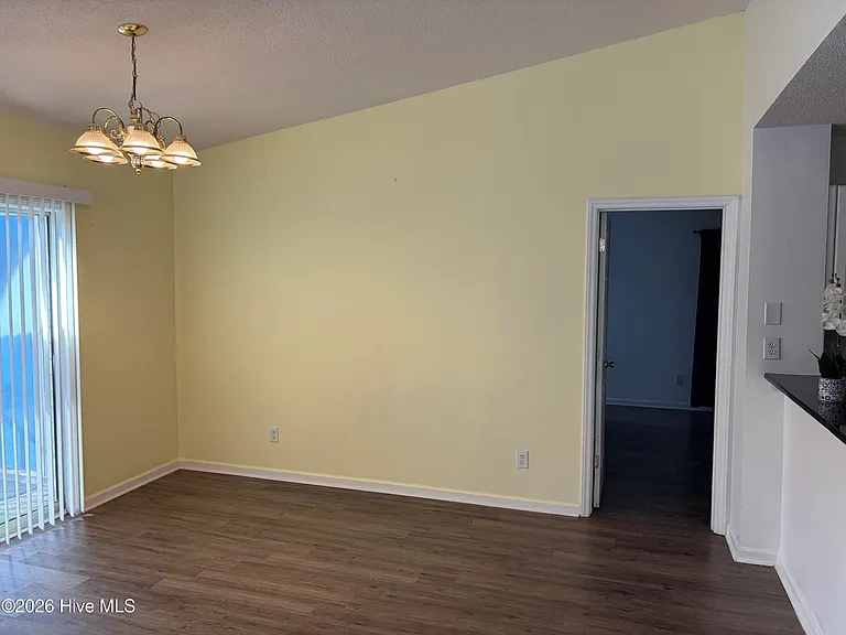 2591 Thackery Rd #E — Photo 22