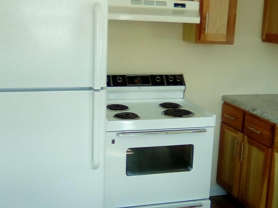 2nd image of 623 14th Ave SE