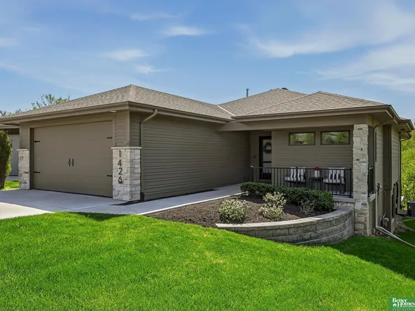 1426 S 200th Cir, Omaha, NE 68130