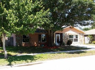 10668 118th St, Seminole, FL 33778