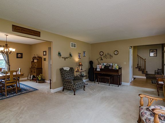 5th image of 54 Windermere Dr