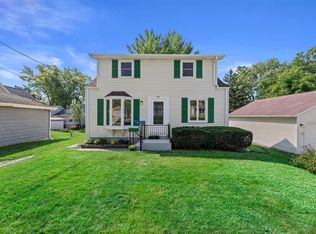 217 W Rogers St, Hartford, WI 53027