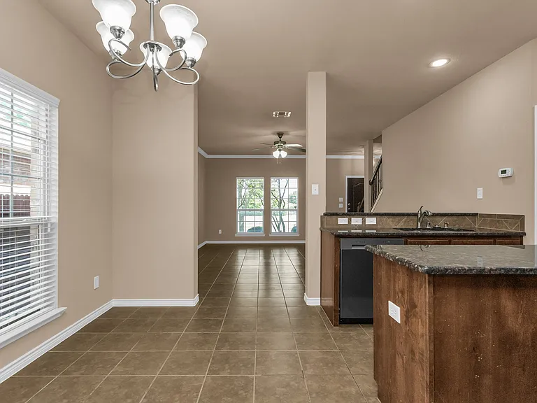 4924 Stray Creek Ln — Photo 14