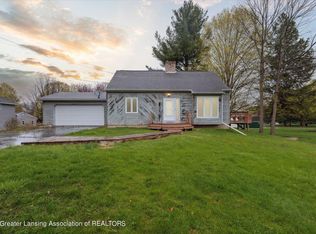 321 E Jefferson St, Dimondale, MI 48821