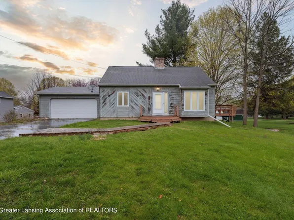 321 E Jefferson St, Dimondale, MI 48821