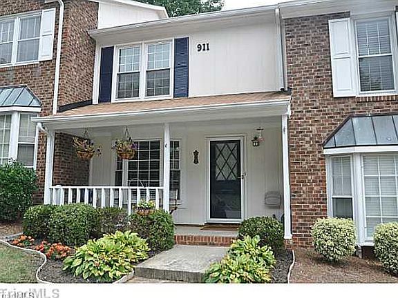 2nd image of 911 Shelby Dr APT C