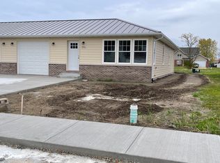 996 W Bergera Rd, Braidwood, IL 60408