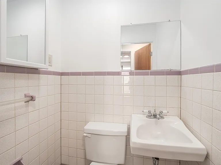62 Temple St #2 — Photo 7