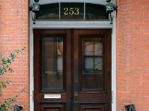 253 West 18th Street image 1 of 5