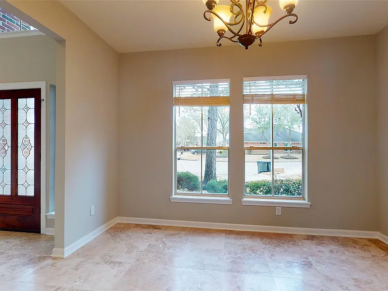 20802 Newbury Park Dr — Photo 10