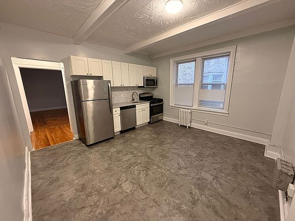 4th image of 253 Grant Ave #A2