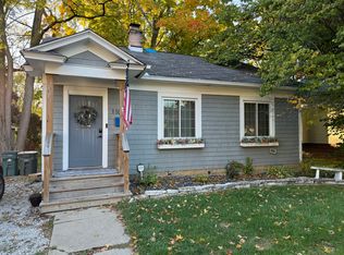 1103 Franklin St, Valparaiso, IN 46383