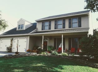 510 Chickadee Dr, Lititz, PA 17543