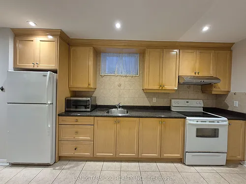 49 Boon Ave #LOWER Photo 1