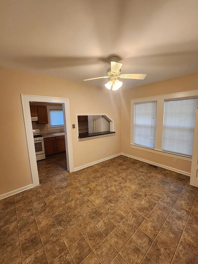 Chapel Hill / 2BR House on HWY 15-501 S — Photo 3