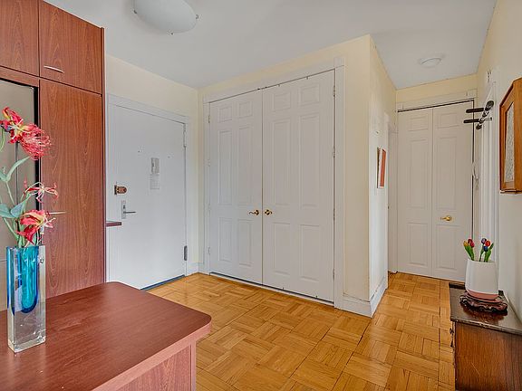 5th image of 17-85 215th St APT 17K