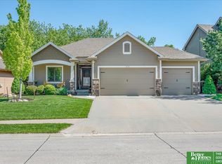 579 S 182nd St, Elkhorn, NE 68022