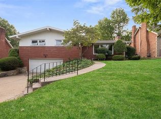 1140 Folkstone Dr, Pittsburgh, PA 15243