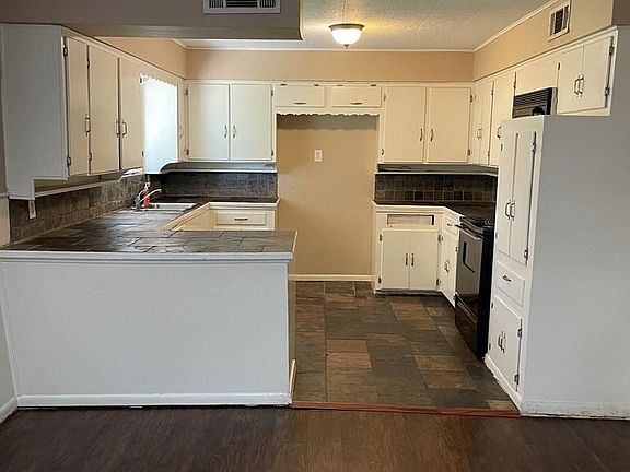 5th image of 1246 McDonald Dr