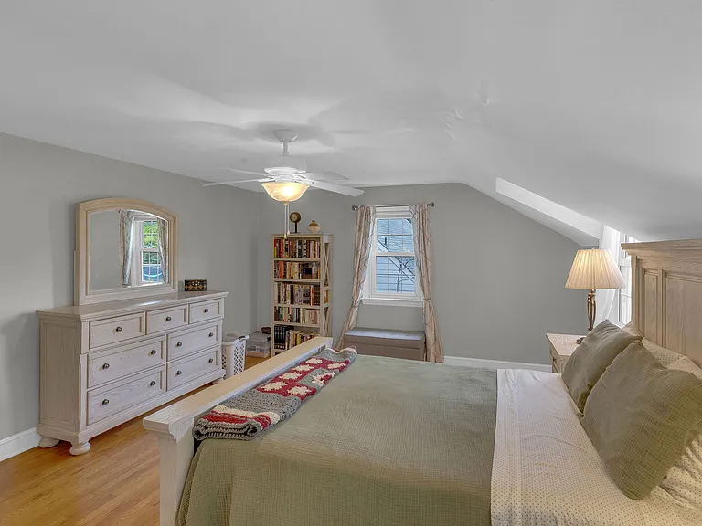 247 Lawnside Ave — Photo 7