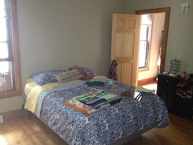 808 E Johnson St — Photo 7