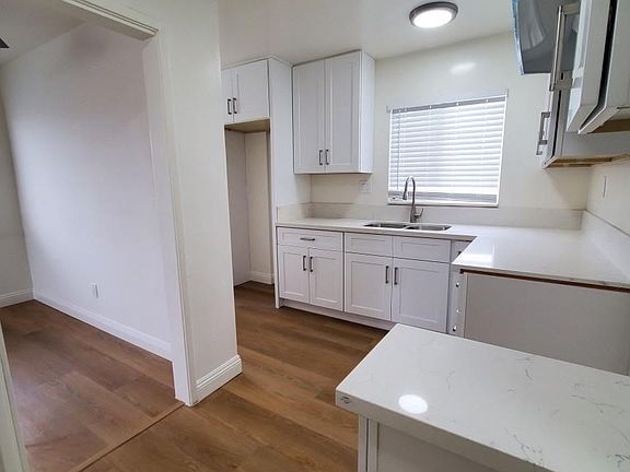 2nd image of 6601 Crenshaw Blvd #10