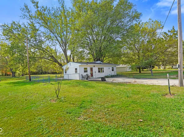 4987 Aqua Isle Rd, Nashville, IN 47448