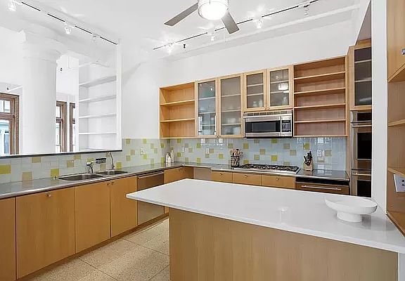 5th image of 684 Broadway APT 6W