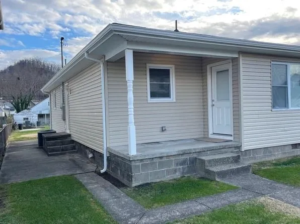 2937 Hughes St, Huntington, WV 25704